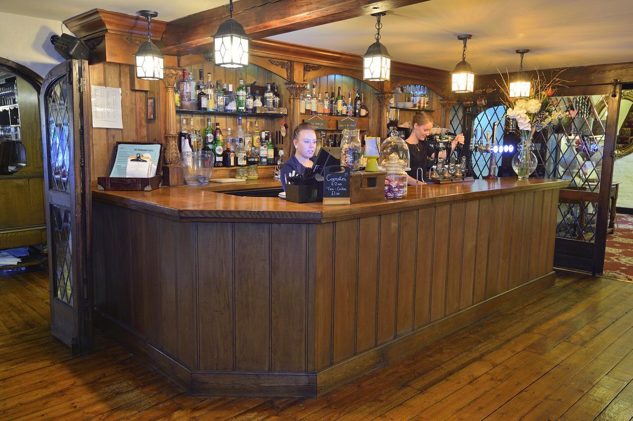 The Roundabout Hotel パルバラ エクステリア 写真