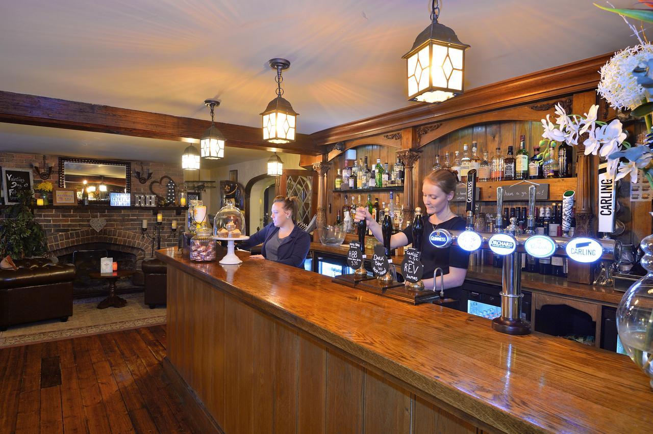 The Roundabout Hotel パルバラ エクステリア 写真