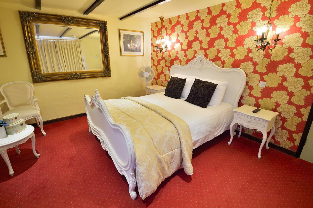 The Roundabout Hotel パルバラ エクステリア 写真
